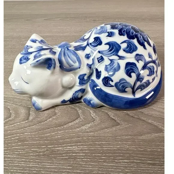 Vintage Cobalt Blue & White Flowers Sleeping Hand-Painted Collectible Cat w/ Bow - Picture 5 of 6